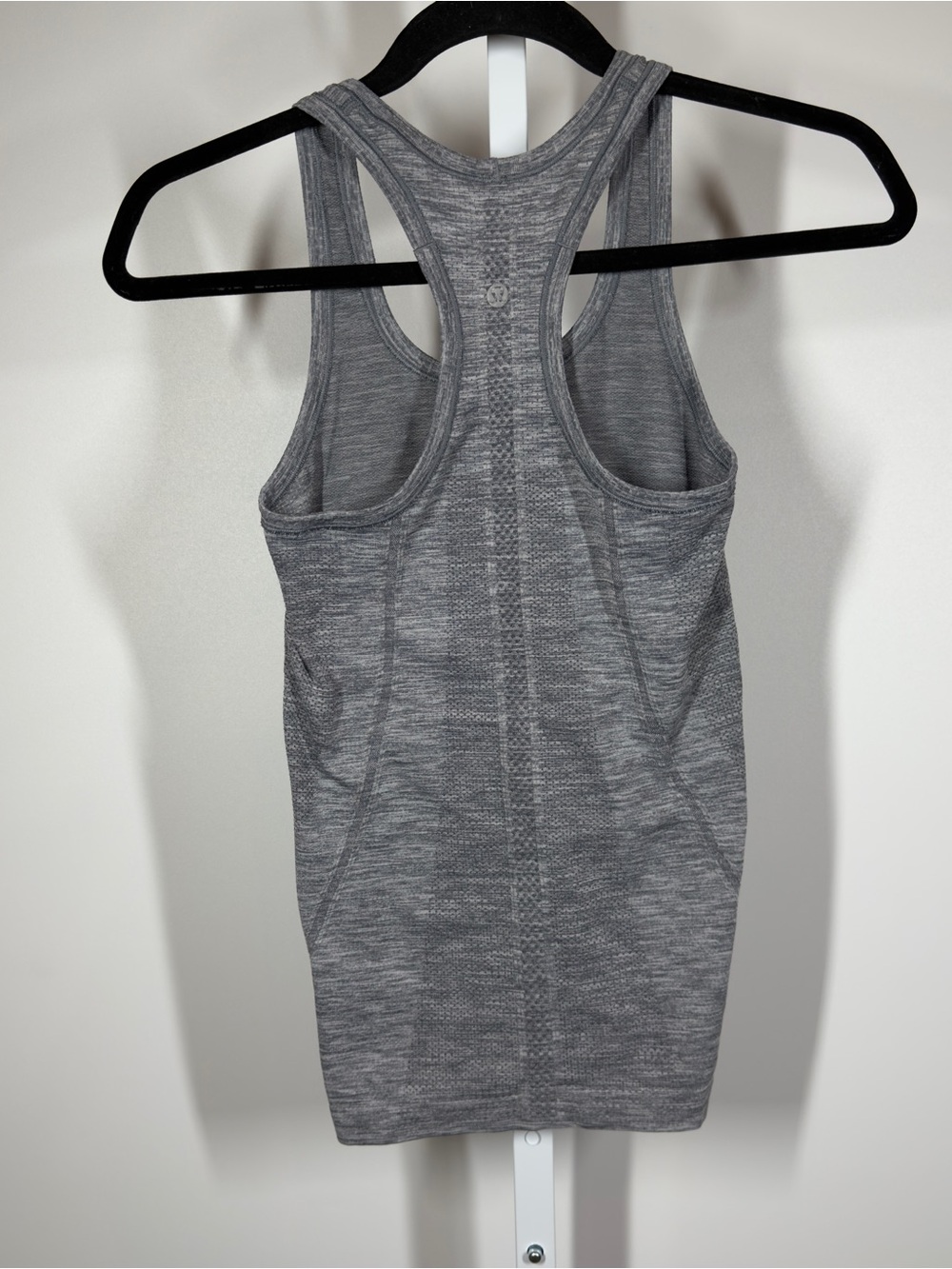Lululemon Swiftly Tech Racerback Grey Size 2 - Picture 5 of 6